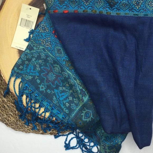 NWT🍀[Collection Eighteen] Beautiful Scarf - Picture 6 of 8